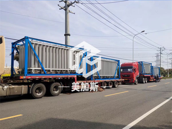 1760931296.jpg te.jpg